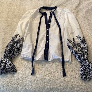 White and navy blouse ✨LAST CHANCE
